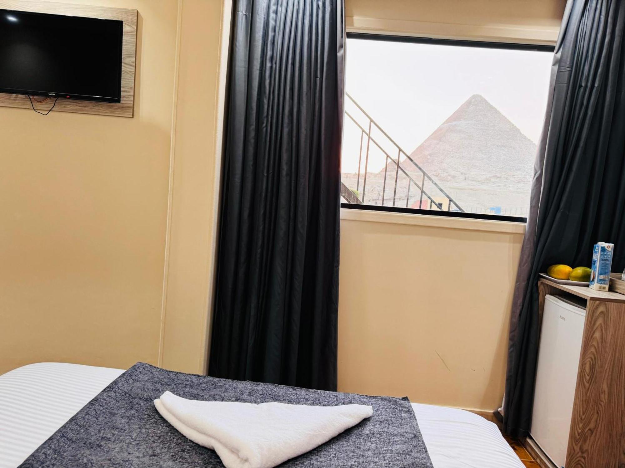 New Scarab Pyramids View Hotell Kafret el-Gabal Exteriör bild