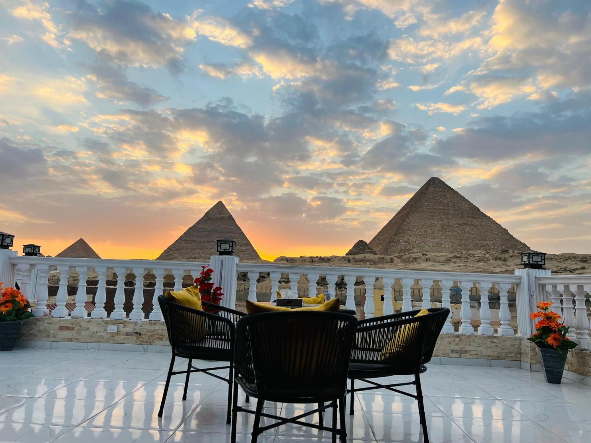 New Scarab Pyramids View Hotell Kafret el-Gabal Exteriör bild