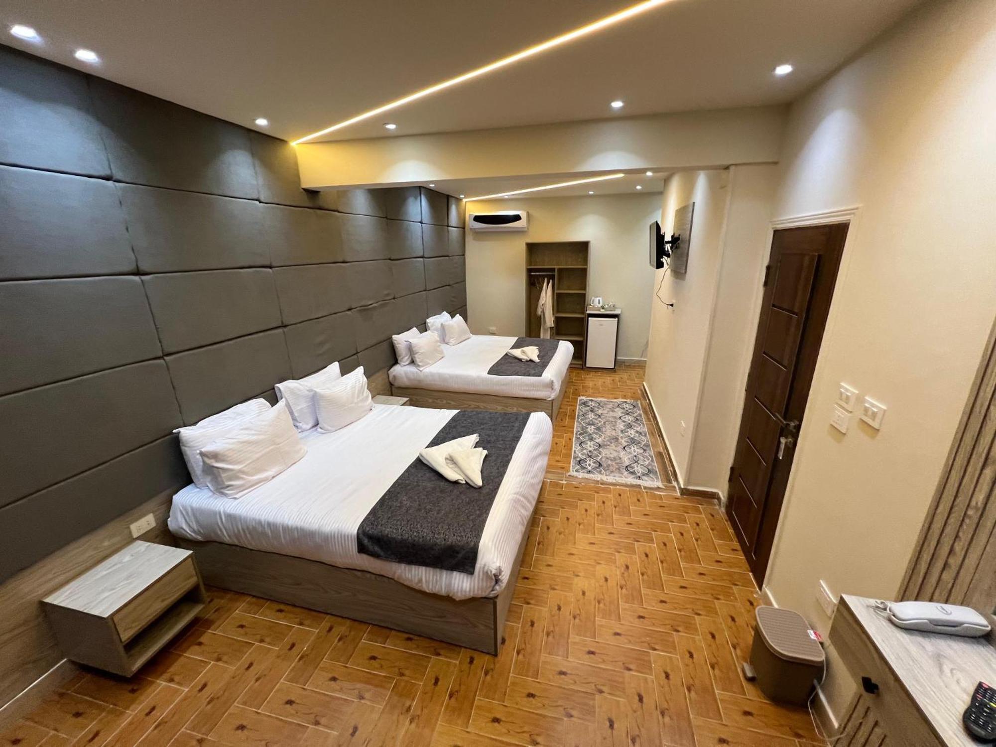 New Scarab Pyramids View Hotell Kafret el-Gabal Exteriör bild