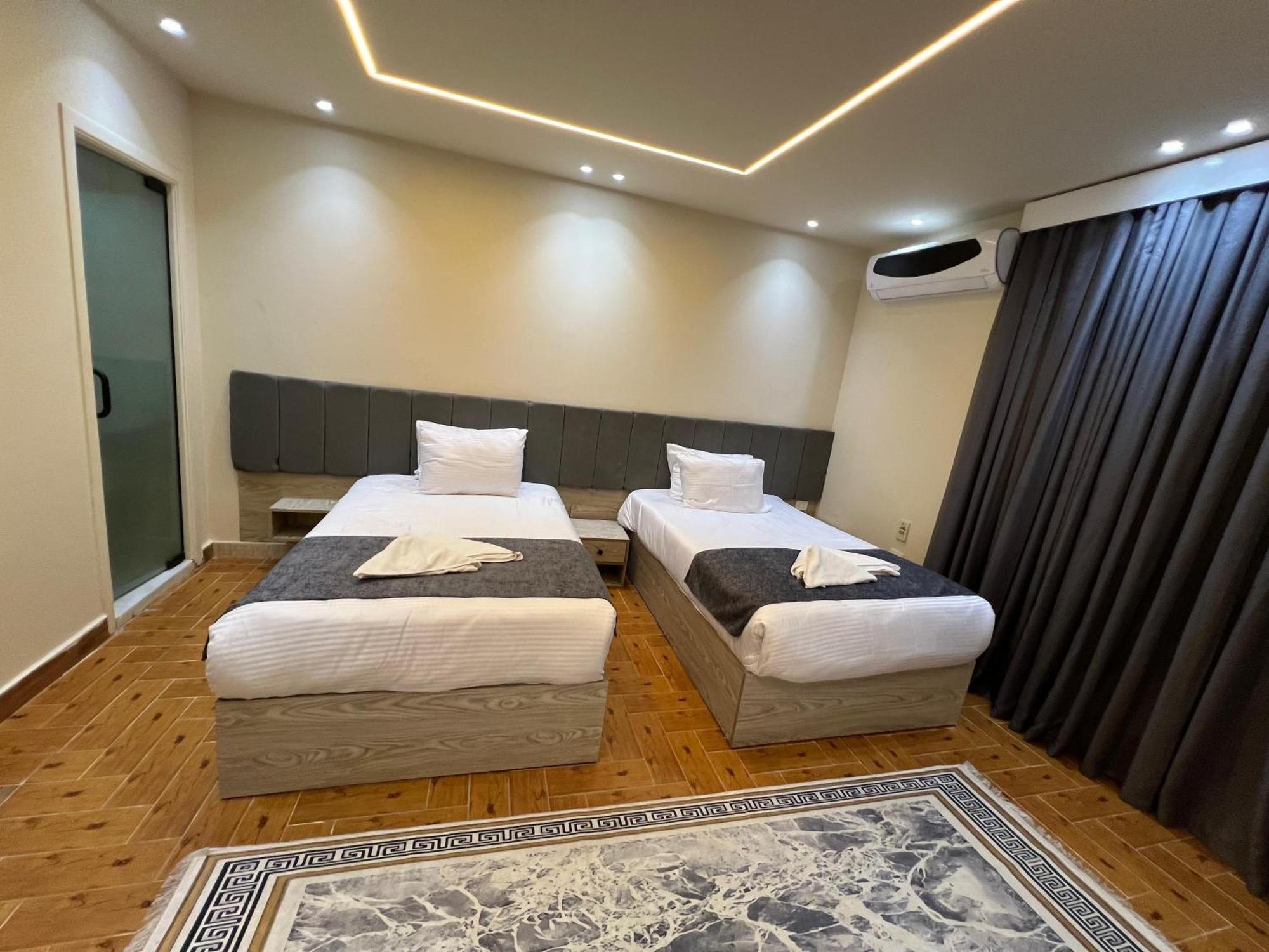 New Scarab Pyramids View Hotell Kafret el-Gabal Exteriör bild