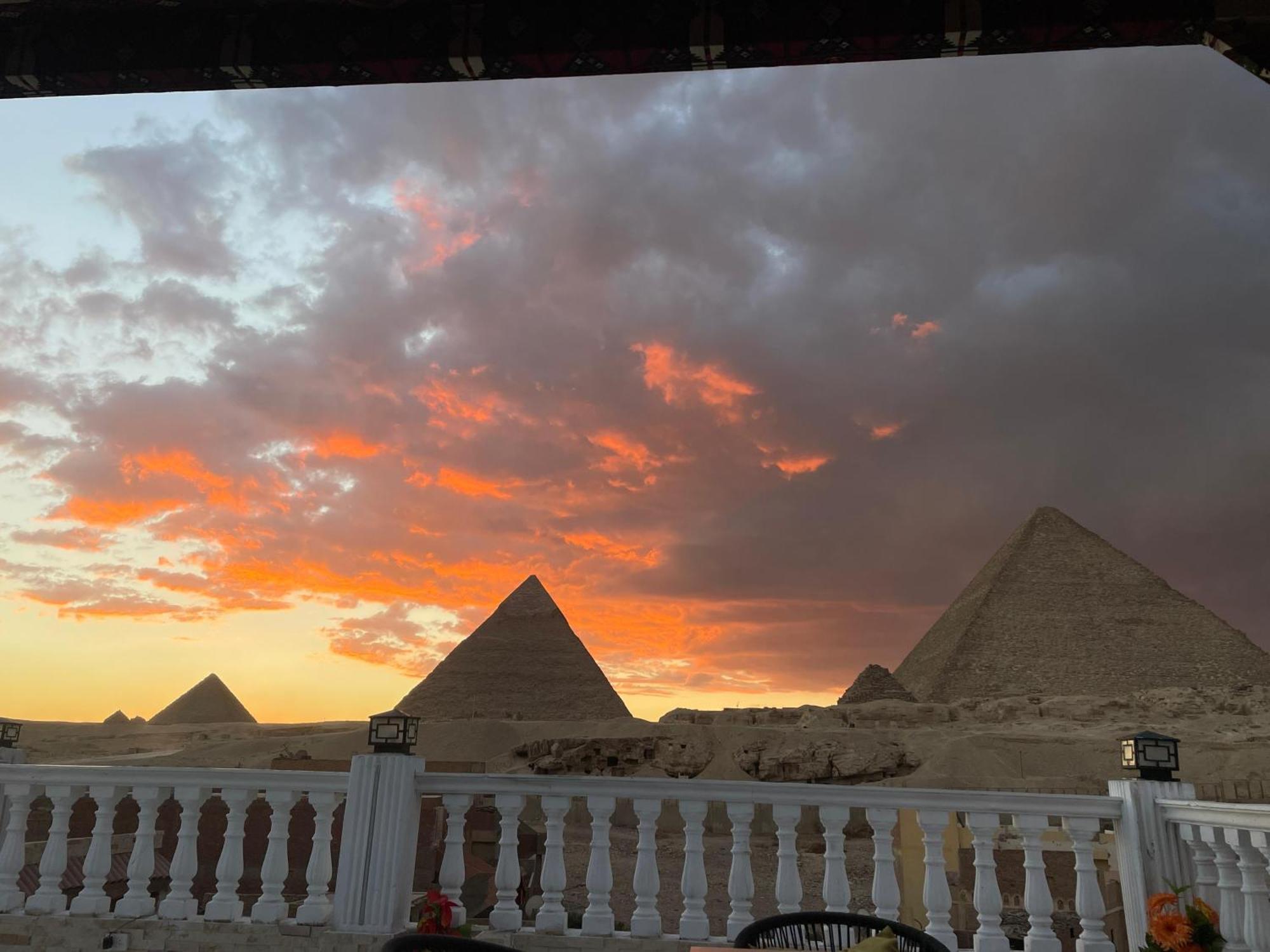 New Scarab Pyramids View Hotell Kafret el-Gabal Exteriör bild